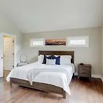 Large East Nashville Home With Game Room Sleeps 12