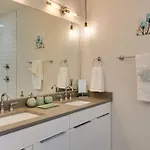 Holiday home The Myrtle By Local *