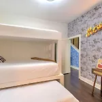 The Pardi House By Local Holiday home *
