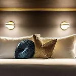 Holiday home The Gilded Getaway By Local