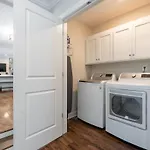 The Eloise By Local Holiday home Nashville