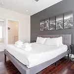 Holiday home The Taylor By Local *