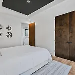 New Modern 4br Extended - Fully Equipped - Workspace - Parking Nashville