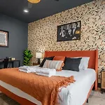 The Vault Royale By Local Holiday home