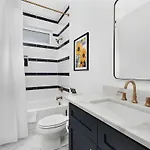 Diamonds & Rhinestones Holiday home Nashville