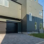 The Vault Royale By Local Holiday home