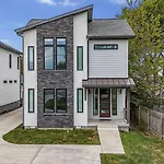 New Modern 4br Extended - Fully Equipped - Workspace - Parking * Nashville