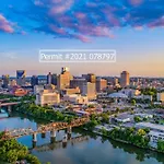 The Broadway Lounge By Local Holiday home *