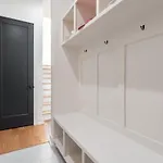 Holiday home The Vault Royale By Local