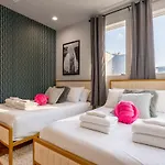 The Vault Royale By Local Holiday home