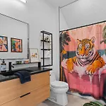 Spacious Nashville Stay - 2 Homes, 15 Guests