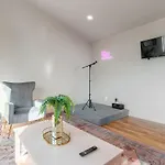 The Vault Royale By Local *