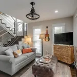 Steps From Hillsboro Village, Downtown 9 Mins Away * Nashville