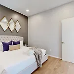 Illume 303 Apartment *