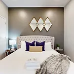 Illume 303 Apartment