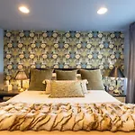 In The Heart Of - Unit794 Apartment *