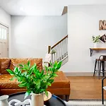 Waverly By Avantstay Nashville-Inspired Townhome W Luxury Kitchen Pool Table