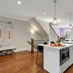 Lux Retreat 12 Beds Games Bar *