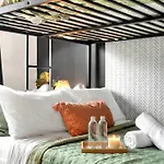 Lux Retreat 12 Beds Games Bar Holiday home *