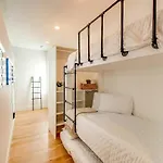 Close To The Gulch - Book Today * Nashville