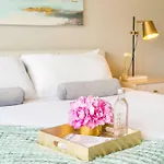 Downtown Luxury - 10 Beds & Free Parking