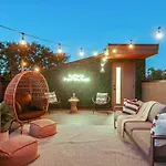 Close To The Gulch - Book Today Nashville