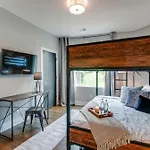 King & Queen 2 Homes - 24 Beds Views *