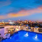 New Nash Eras - Rooftop Decks With Hot Tub - 15 Beds