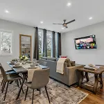 Holiday home New Luxe 4br 12 Beds - Roofdeck Views - Chefs Kitchen Nashville