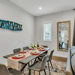 New Luxe 4br 12 Beds - Roofdeck Views - Chefs Kitchen Nashville