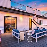 New Nash Eras - Rooftop Decks With Hot Tub - 15 Beds Holiday home Nashville