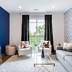 Downtown Nashville 2Br Condo Balcony Parking Near Broadway