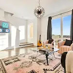 Downtown Nashville Hot Tub Game Room Karaoke