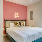 36 Guests On Music Row Bachelorette Suites Glam Room 5 Minutes To Downtown