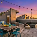 Rooftop Deck 2 Car Garage Near Downtown Nashville