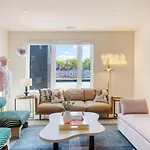 36 Guests On Music Row Bachelorette Suites Glam Room 5 Minutes To Downtown