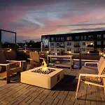Luxe 4br Retreat With Rooftop Fire Pit & Garage Nashville