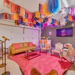 Brand New Views Karaoke Near Downtown Holiday home *