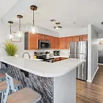 Riverfront Charm - A Scenic Downtown For 6 * Nashville