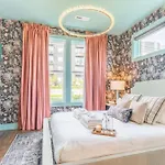 Holiday home Luxe 4br Retreat With Rooftop Fire Pit & Garage