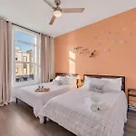 Brand New Views Karaoke Near Downtown Holiday home *