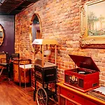 Broadway 4br 2bth 2500sf Art Gallery And Steam Holiday home *