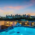 Holiday home Rooftop Hot Tub Views Pac-man Pool Table Nashville