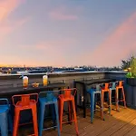 Holiday home Hot Tub Poker Pool Table & Rooftop Mls View Nashville