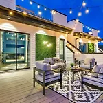 Holiday home Double Rooftop Decks Hot Tub Karaoke Nashville