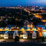 Luxe 4br Retreat With Rooftop Fire Pit & Garage Nashville