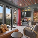 The Nashville Lounge Close To Broadway