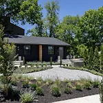 24-guest Retreat The Nomad: X2 1br X4 Apartment Nashville