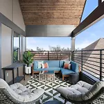 The Musgraves - Modern Music Row Home With Rooftop