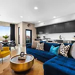 Holiday home Riverfront Luxury - Walk To Downtown Broadway, Private Patio *